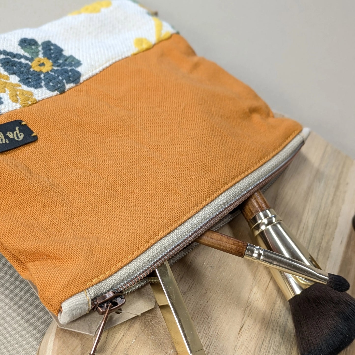 Pochette plate lin viscose brodé et coton Po'fil