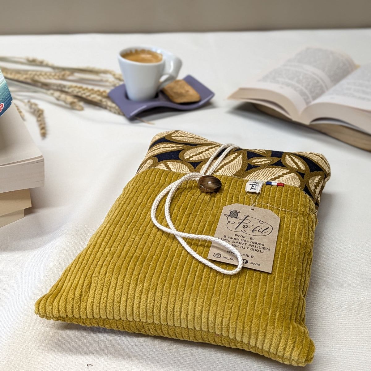 Pochette à livre molletonnée, pour protéger un livre broché dans votre sac
