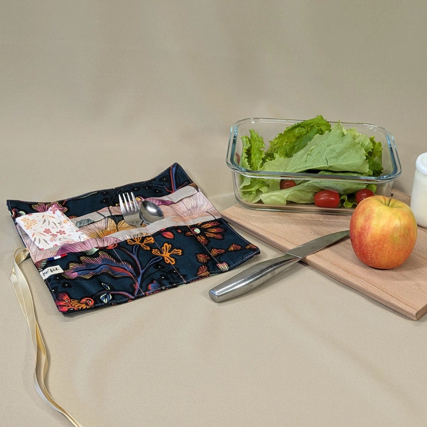 Pochette à couverts, tissu Indienne fond bleu Po'fil