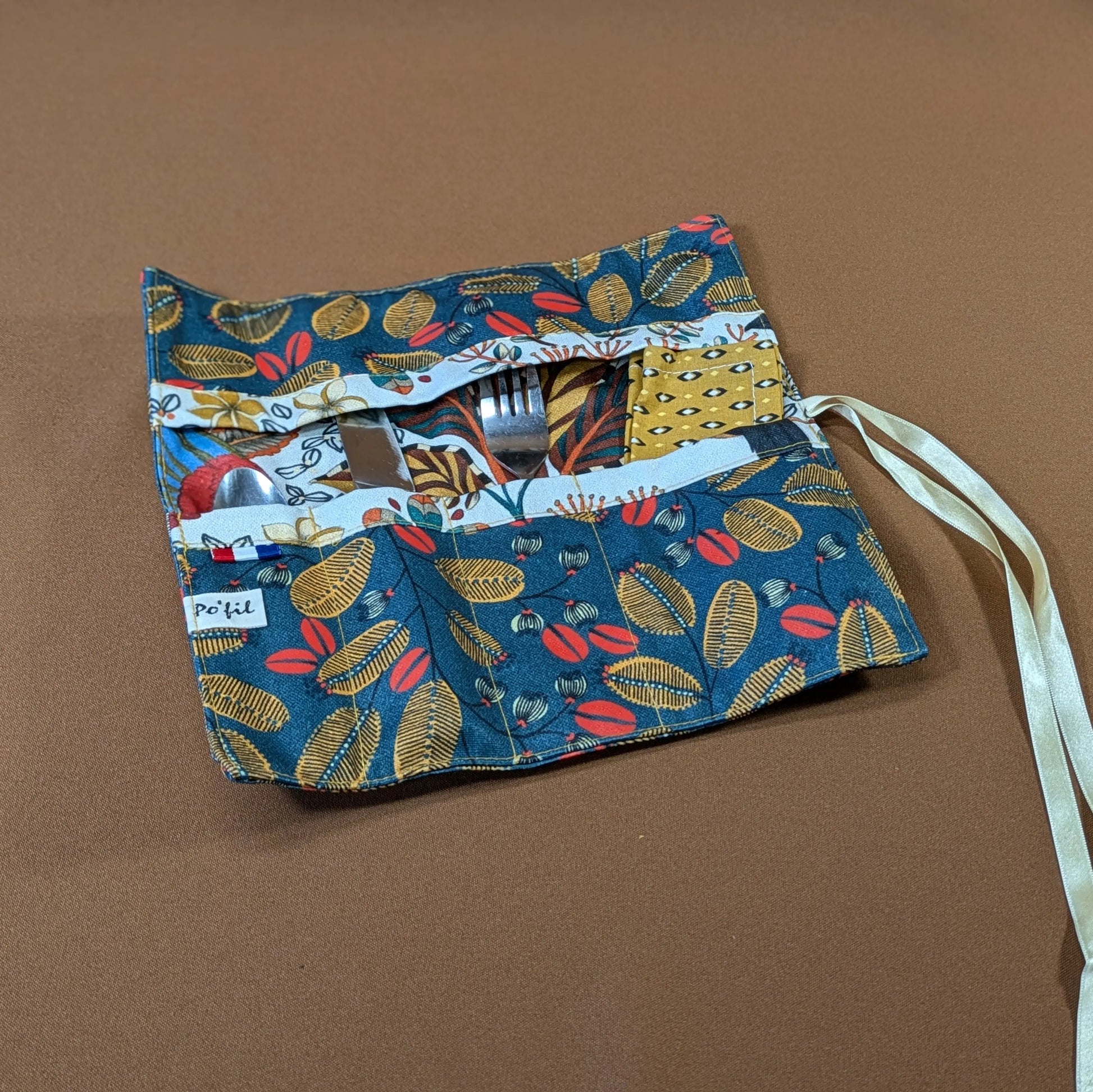 Pochette à couverts, tissu Life stylefond bleu Po'fil