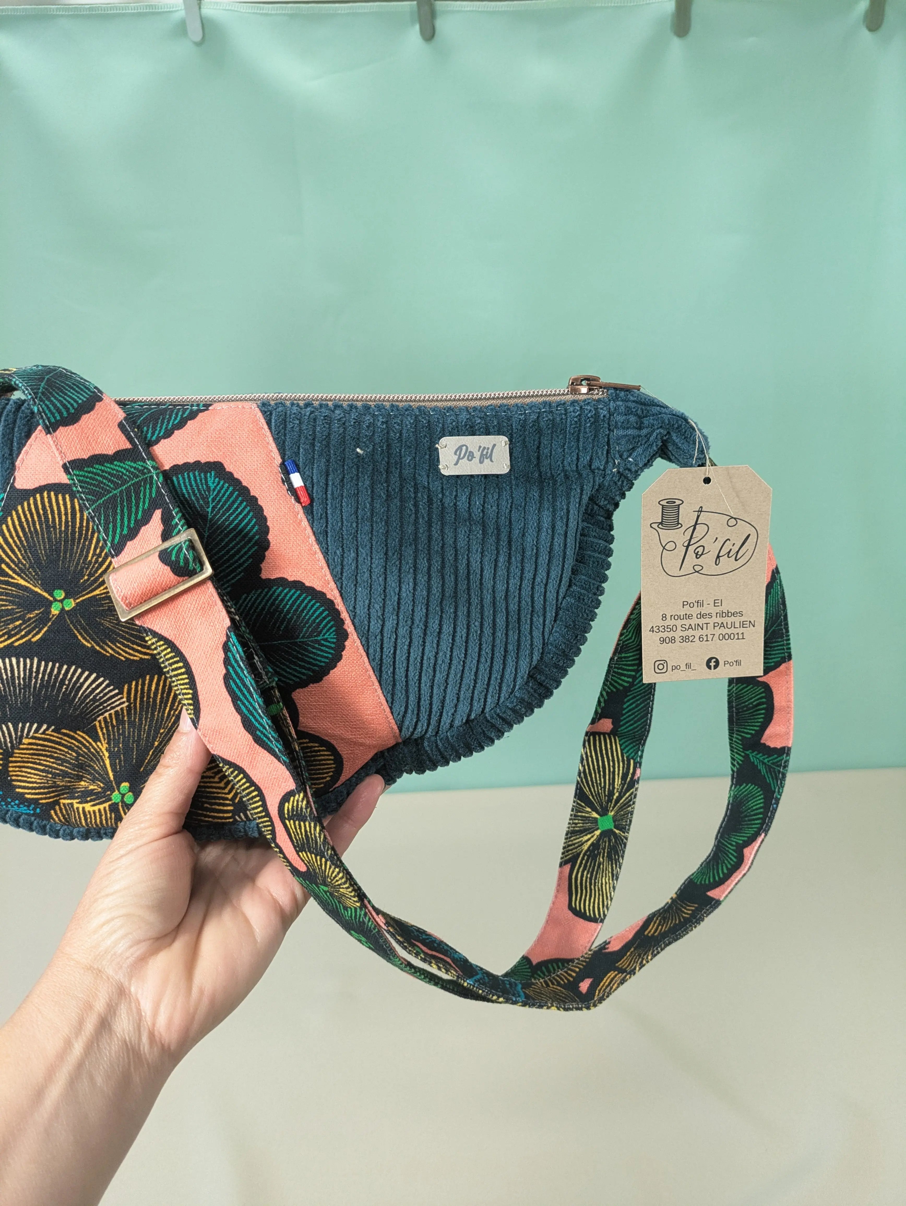 Sac demi-lune velours côtelés bleu vert Po'fil