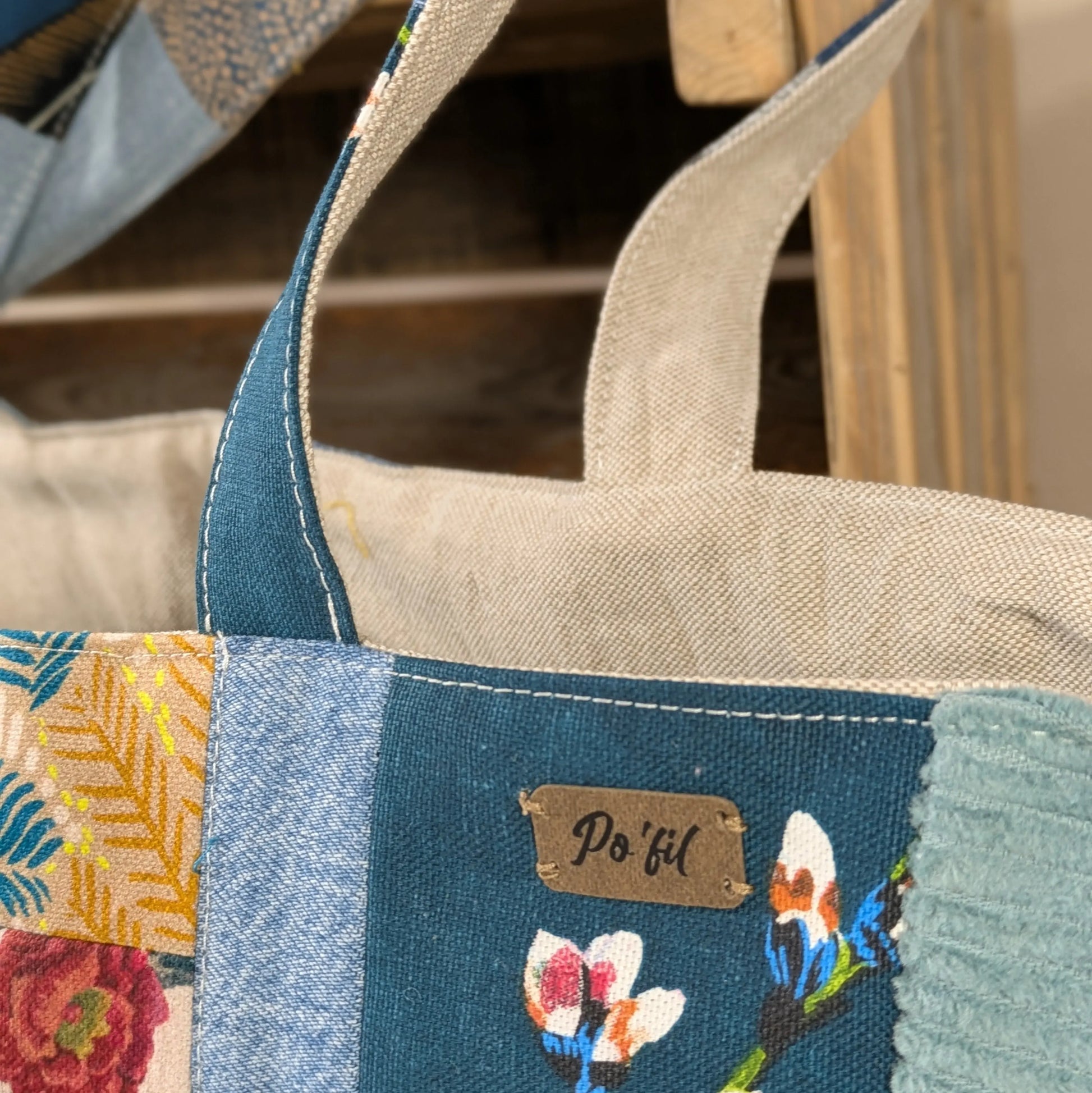 Sac cabas upcyclé, chutes de jean et tissu Po'fil