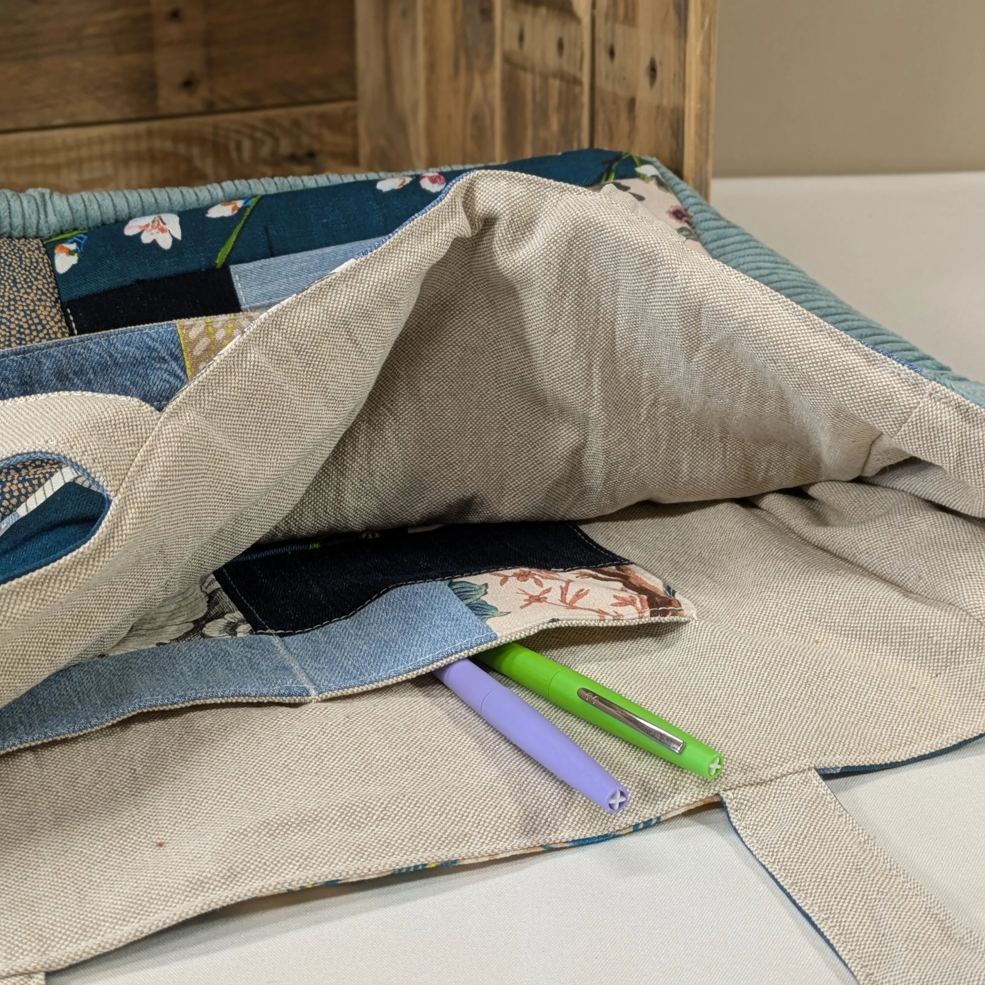 Sac cabas upcyclé, chutes de jean et tissu Po'fil