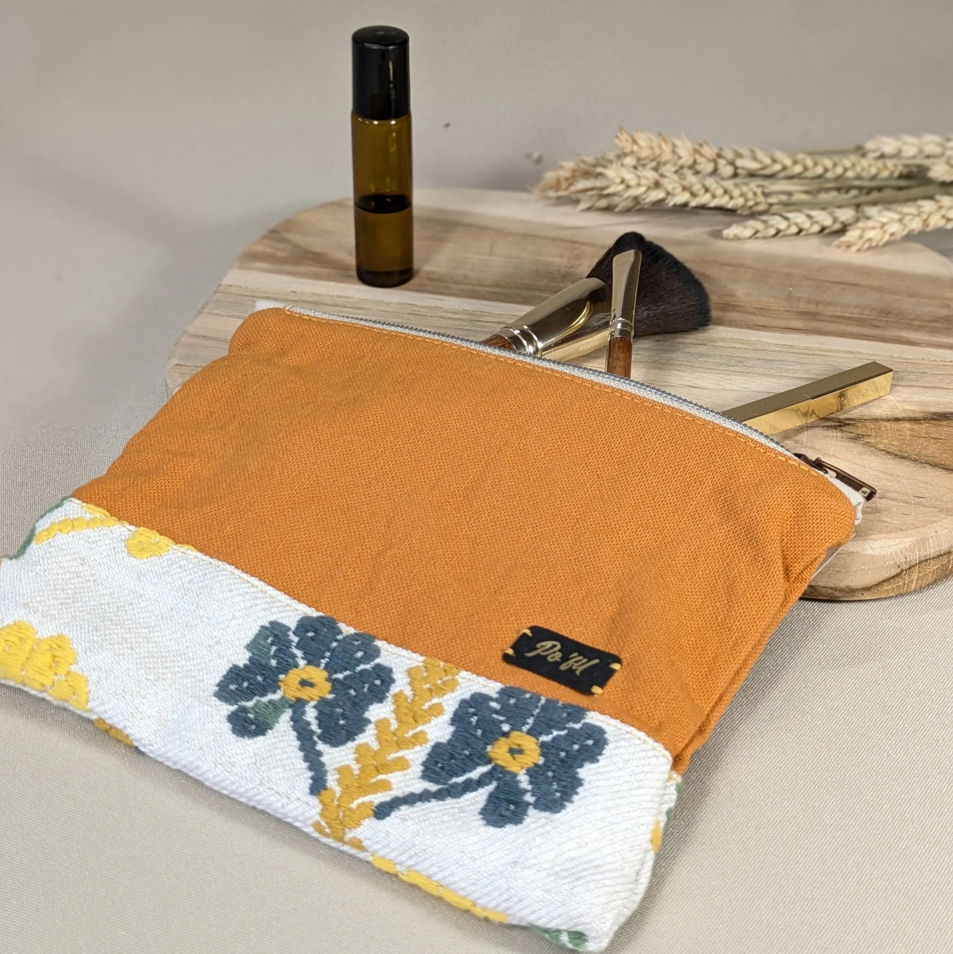 Pochette plate lin viscose brodé et coton Po'fil