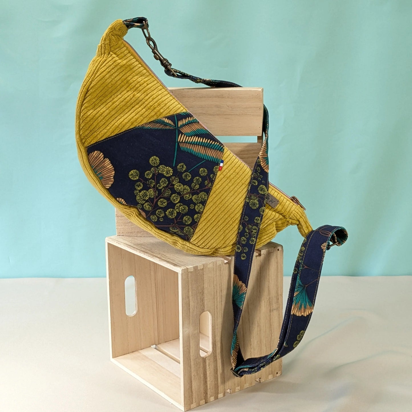 Sac demi-lune velours cotelé jaune moutarde Po'fil