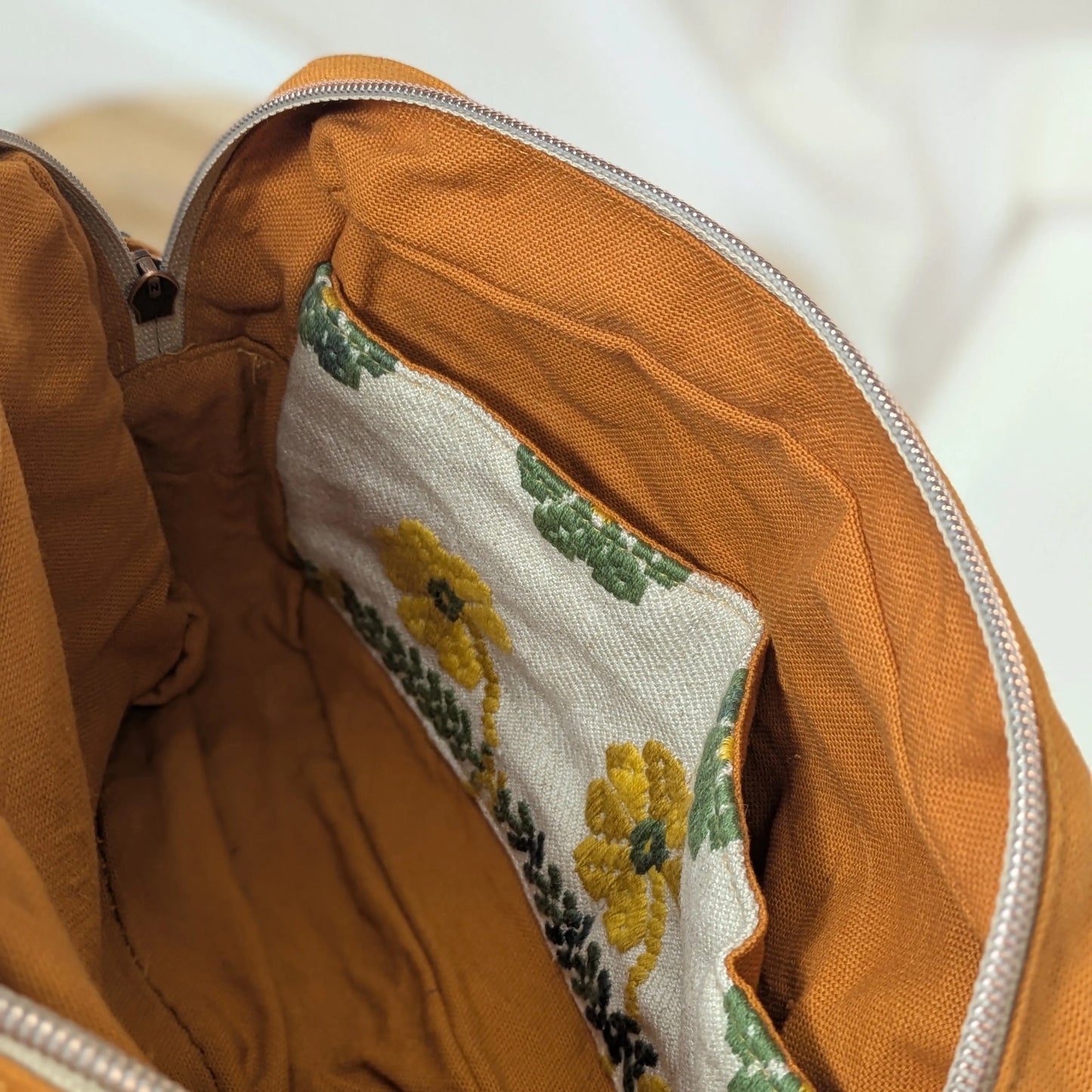 Sac besace en tissu lin viscose brodé et coton Po'fil