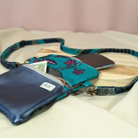 Pochette téléphone simili bleu métallisé Po'fil