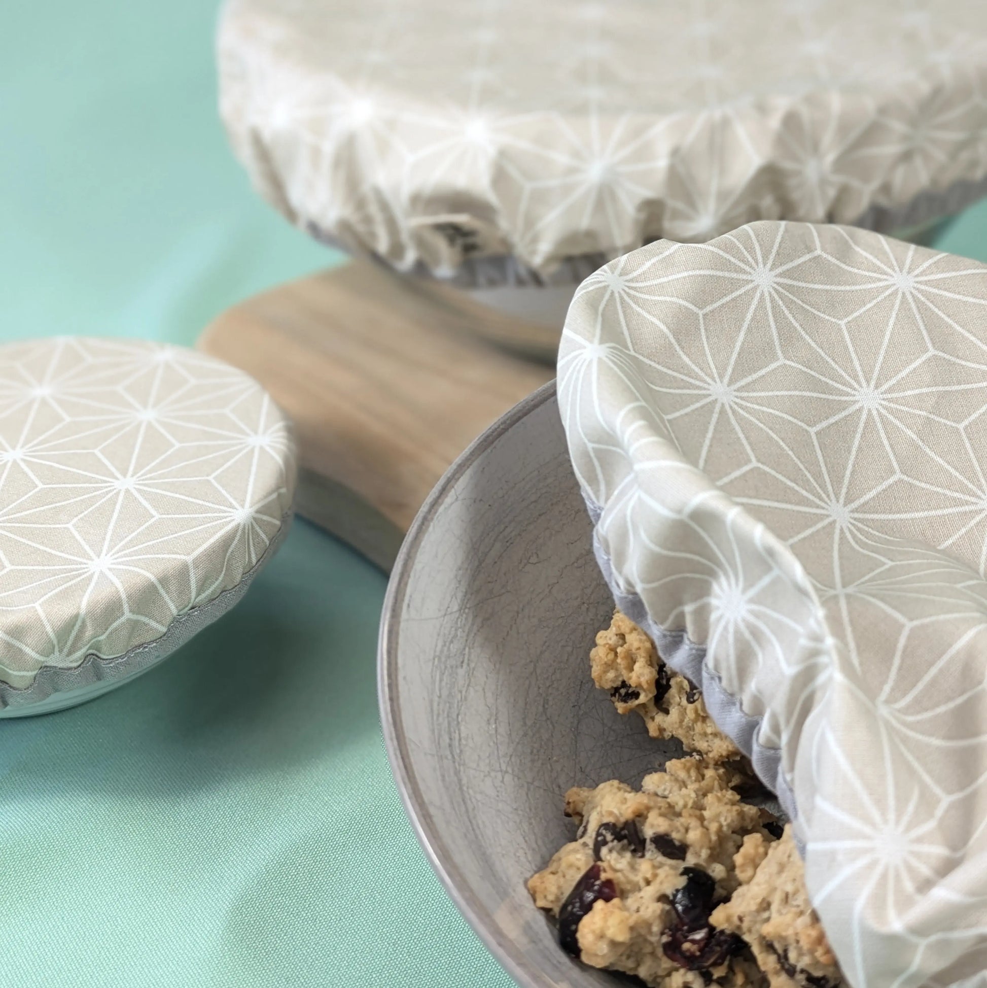 Charlotte à saladier, tissu Etoiles grises Po'fil