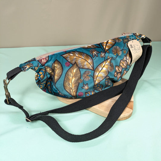 Sac demi-lune velours ras, tissu Rainbow tree Po'fil