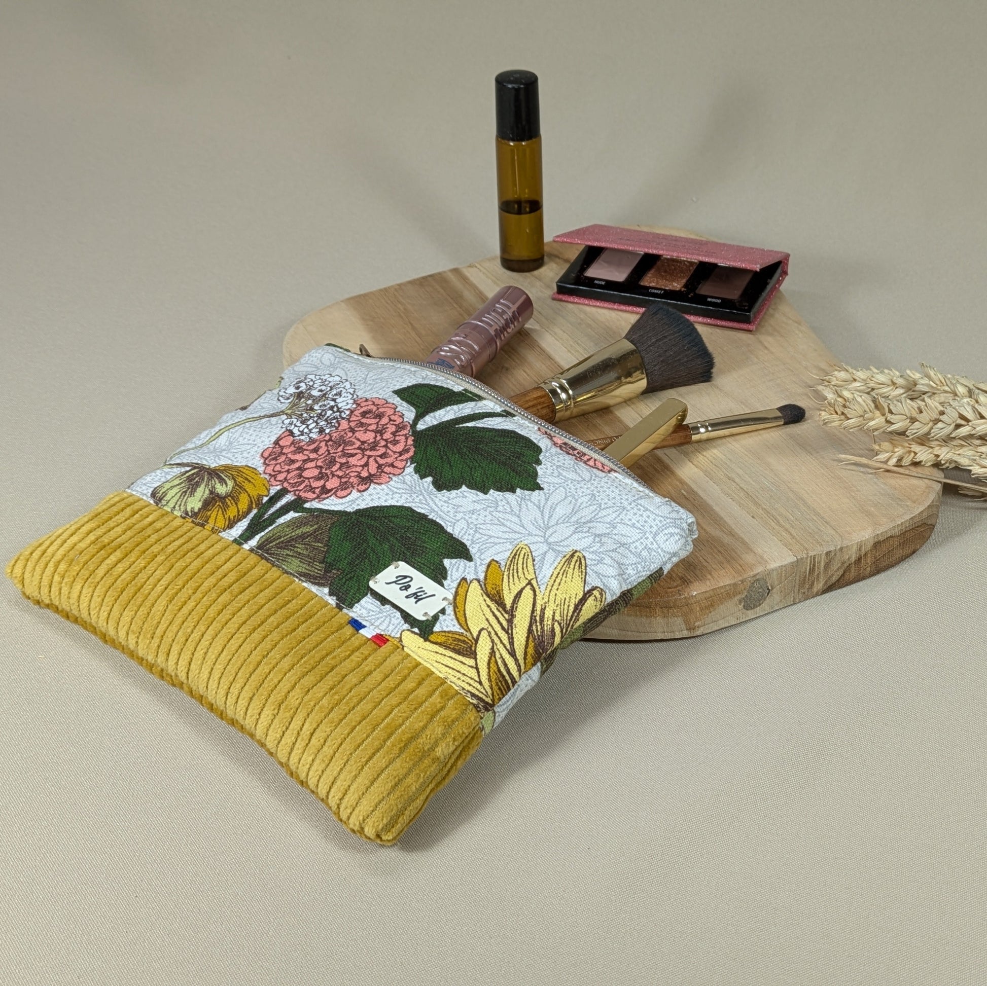 Pochette plate velours côtelé jaune moutarde Po'fil