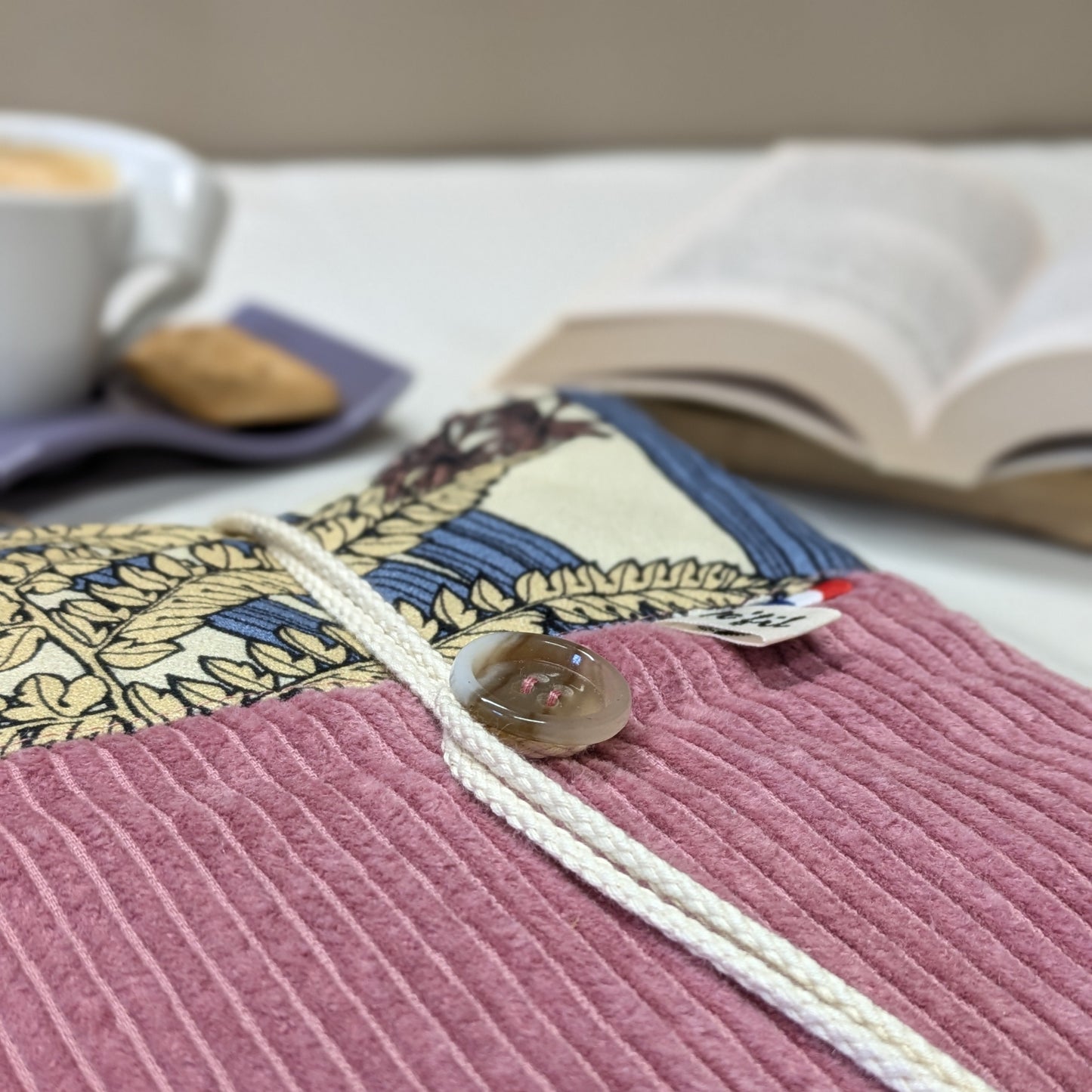 Grande pochette à livre, velours côtelé vieux rose Po'fil