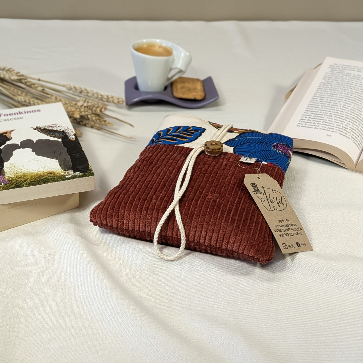 Pochette à livre molletonnée, pour protéger votre livre de poche dans votre sac
